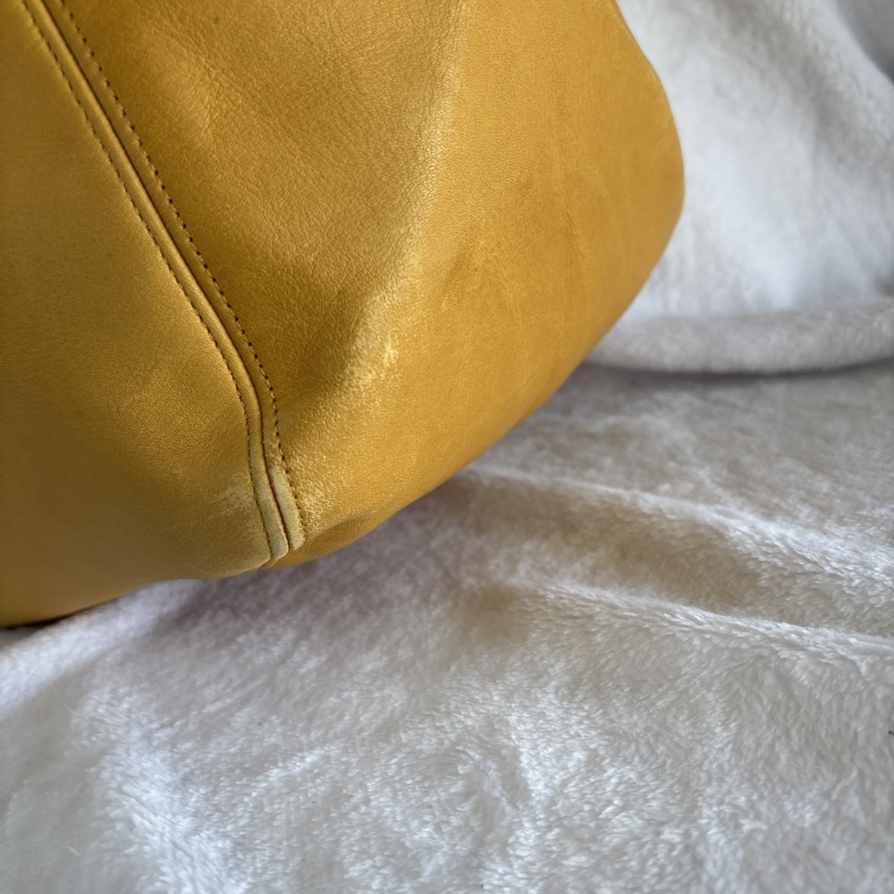 Vintage COACH Soho Duffle Tote Bag Mustard Yellow Leather Large 4082 90s USA - Picture 8 of 16